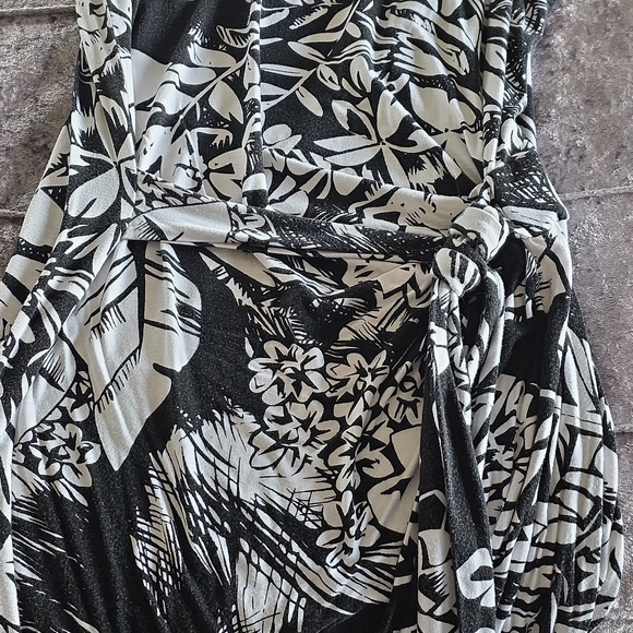 Denver Hayes Size L Sleeveless Floral Dress - Picture 4 of 5